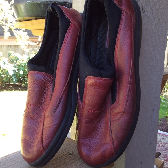 Duck Head shoes RED soft fit. - Picture 1 of 6